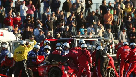 Rolex 24: Race reaches halfway point, Dixon leads 